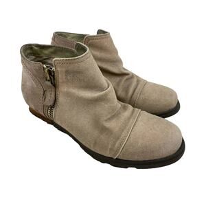 Sorel Emelie Size 8 Tan Canvas Suede Leather Chelsea Booties